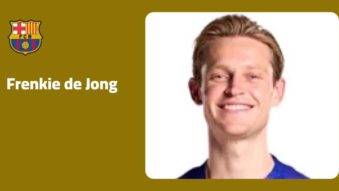 De Jong returns to training with Barcelona after knee injury absence